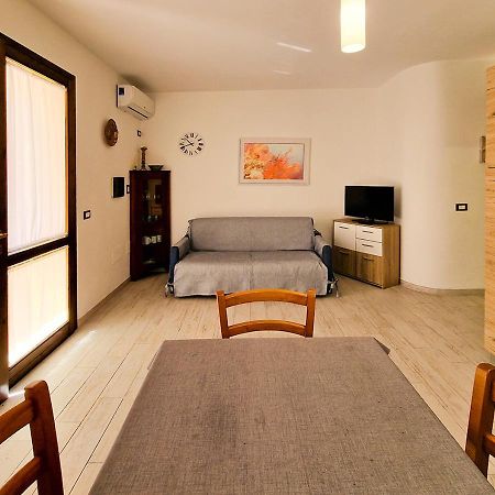 Апартаменти Residenza Quarto 02 - La Maddalena Ла-Маддалена Екстер'єр фото