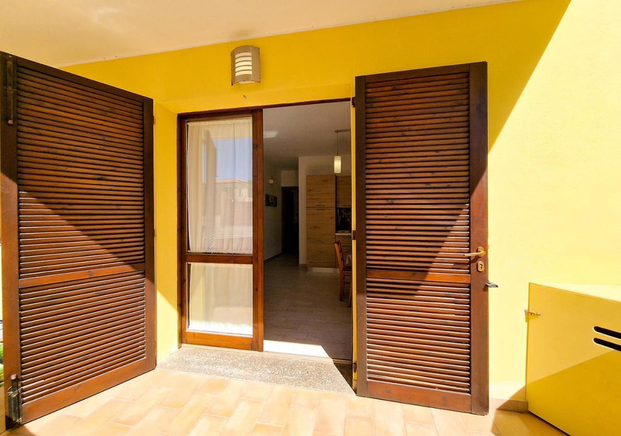 Апартаменти Residenza Quarto 02 - La Maddalena Ла-Маддалена Екстер'єр фото