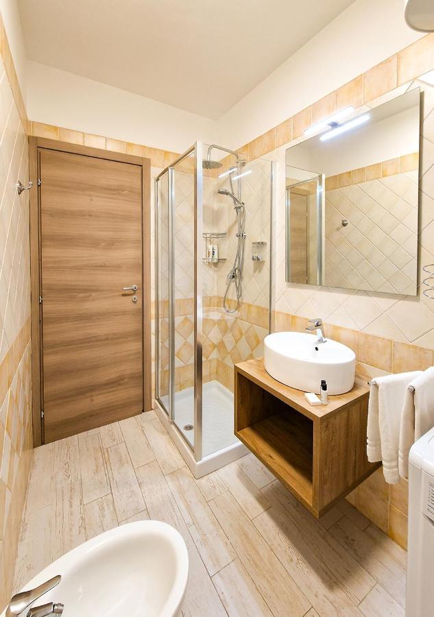 Апартаменти Residenza Quarto 02 - La Maddalena Ла-Маддалена Екстер'єр фото