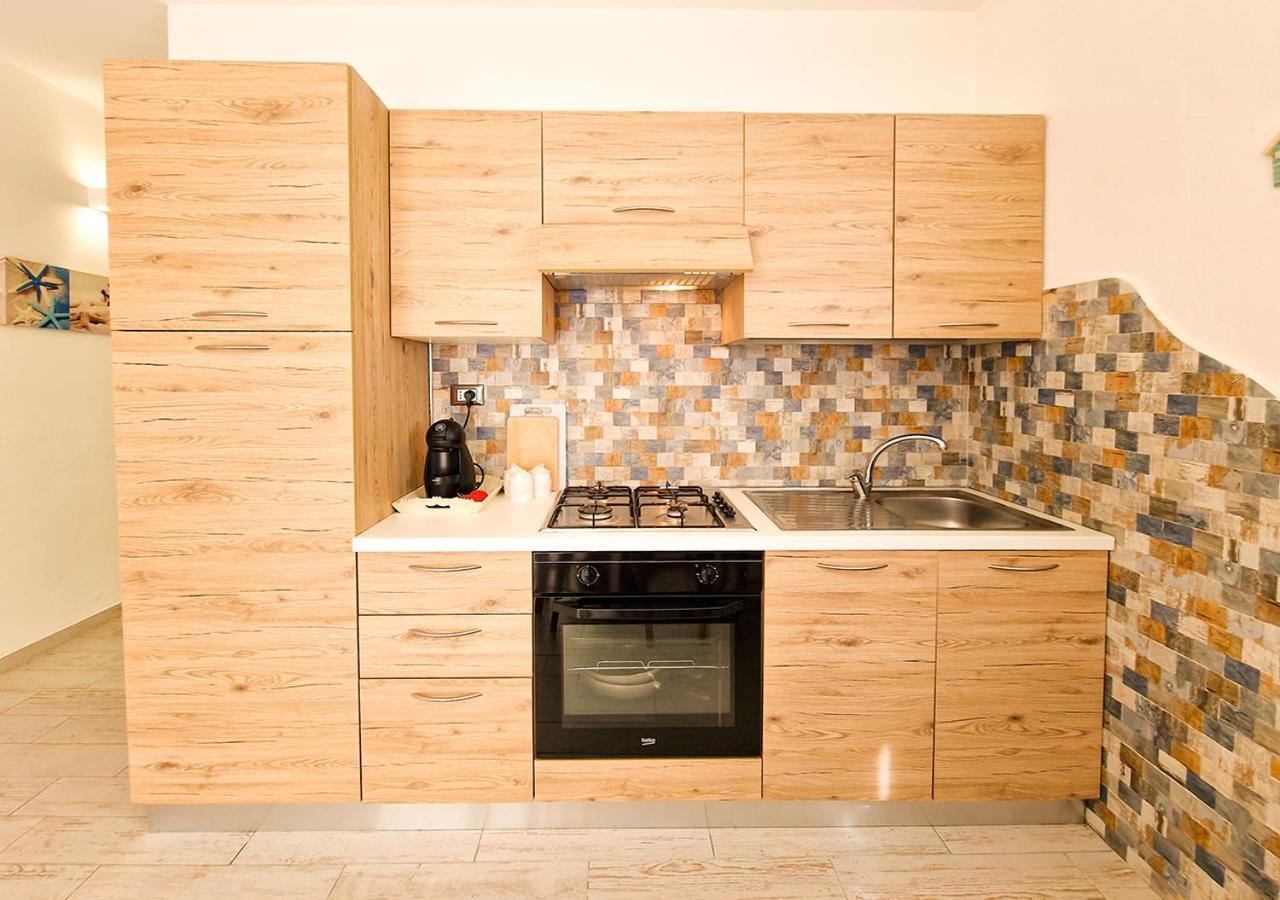 Апартаменти Residenza Quarto 02 - La Maddalena Ла-Маддалена Екстер'єр фото