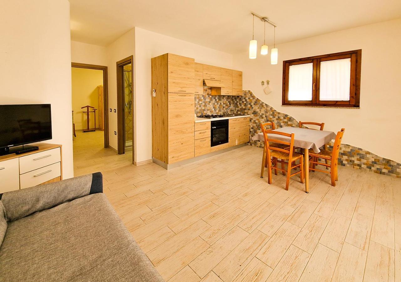Апартаменти Residenza Quarto 02 - La Maddalena Ла-Маддалена Екстер'єр фото